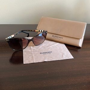 Burberry | BE 4216